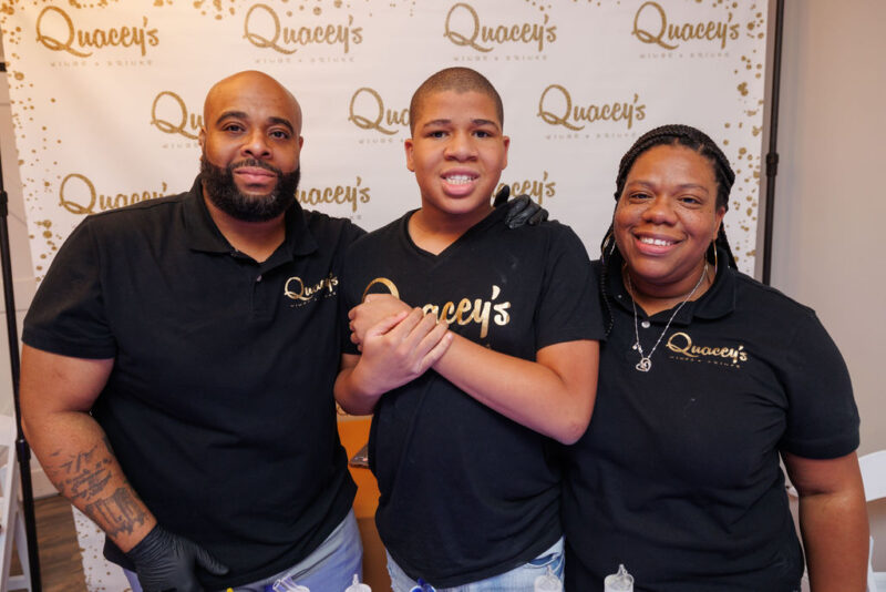 Quacey's Wings & Drinks family.